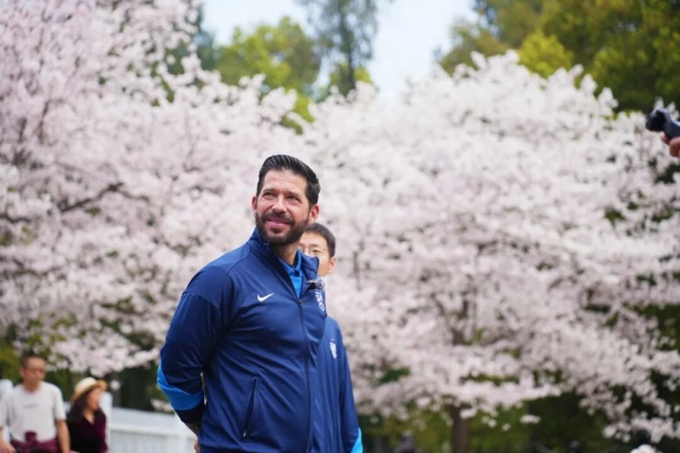 九游娱乐-莫拉春日东湖行 邀您赏樱花、来看球